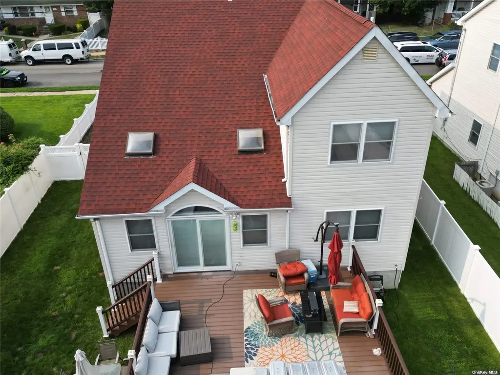 88 E Roosevelt Avenue Roosevelt NY 11575