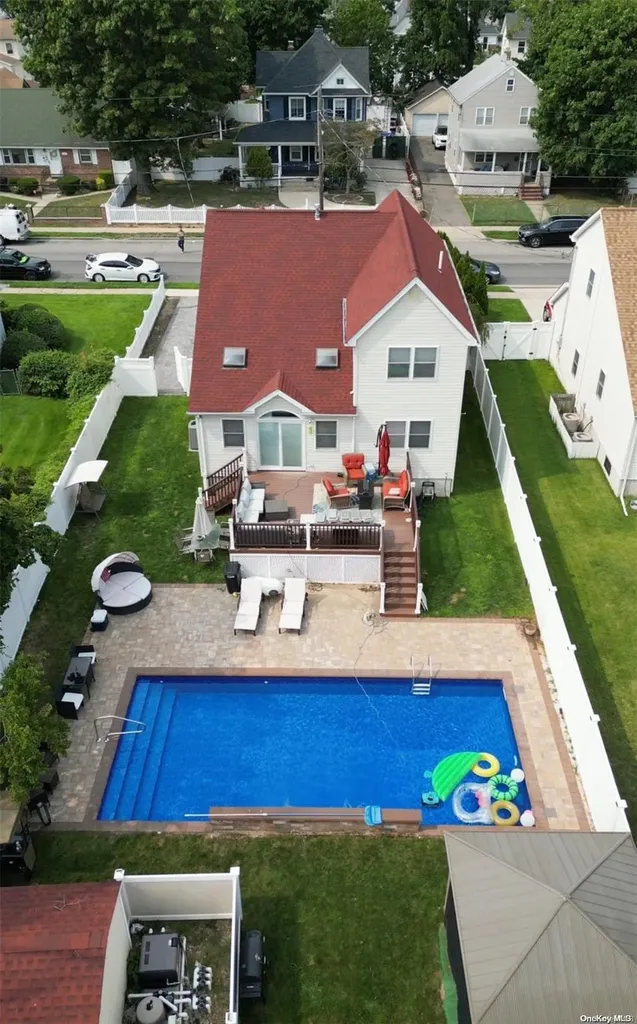 88 E Roosevelt Avenue Roosevelt NY 11575
