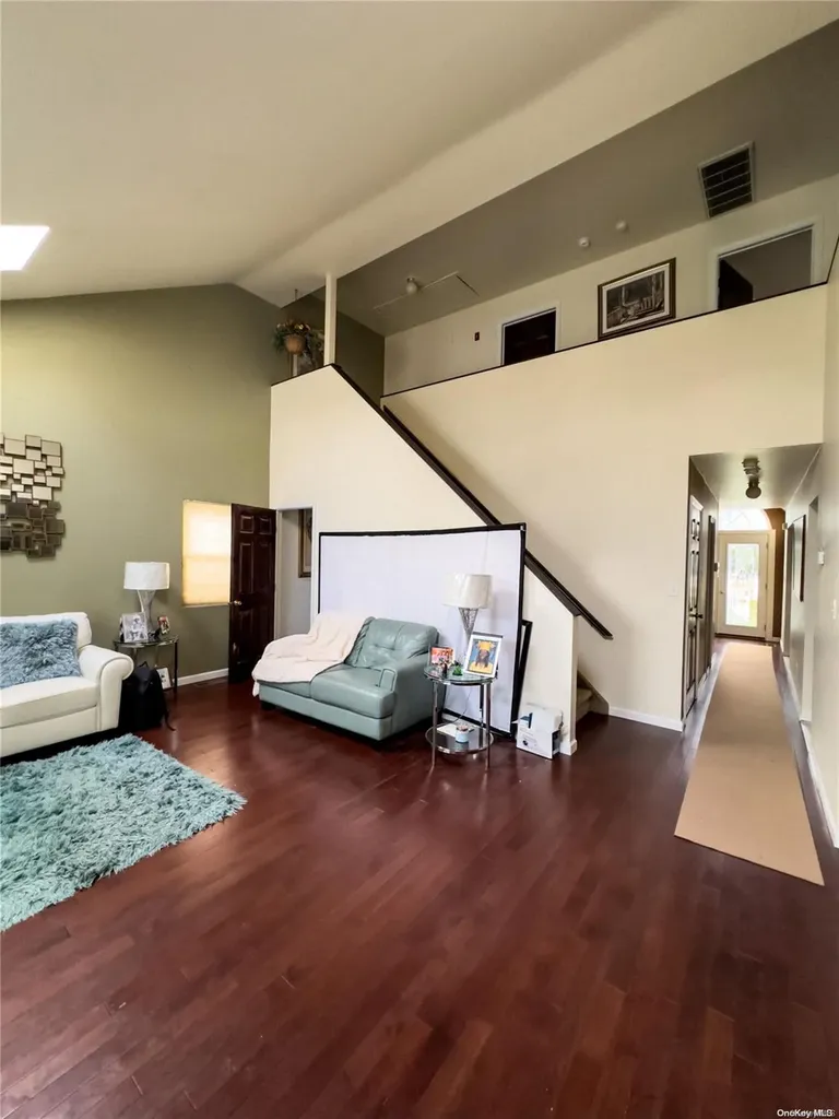 88 E Roosevelt Avenue Roosevelt NY 11575
