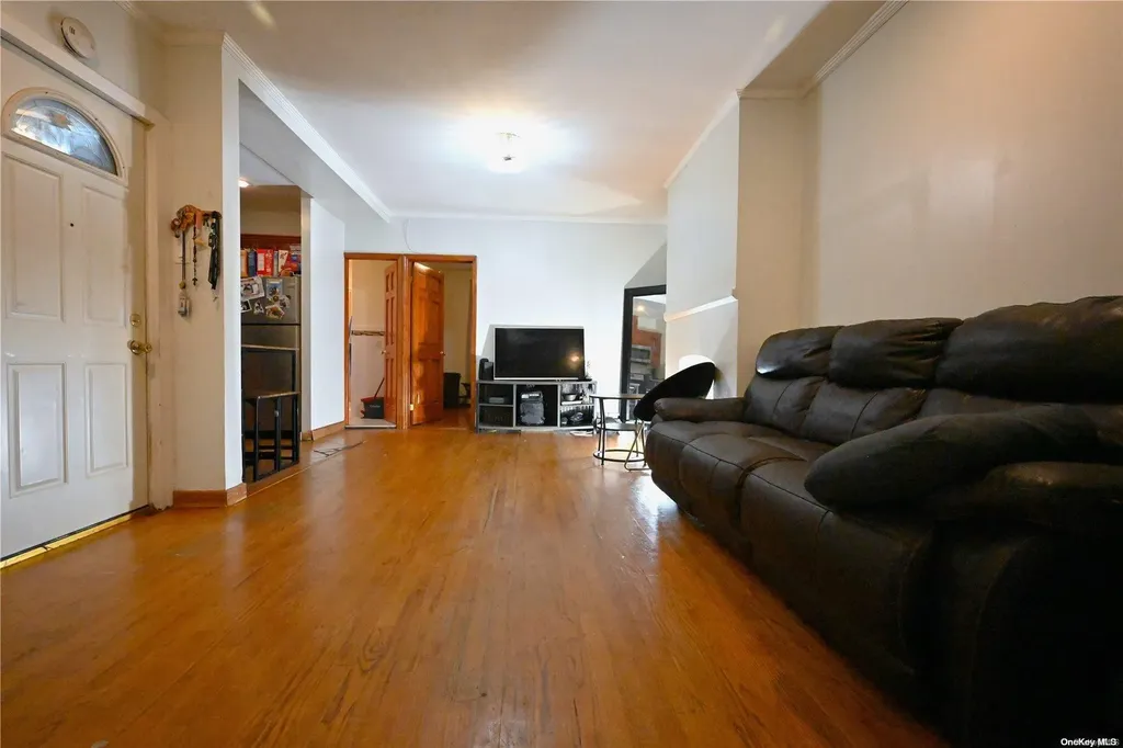 177 Leonard Street Brooklyn NY 11206