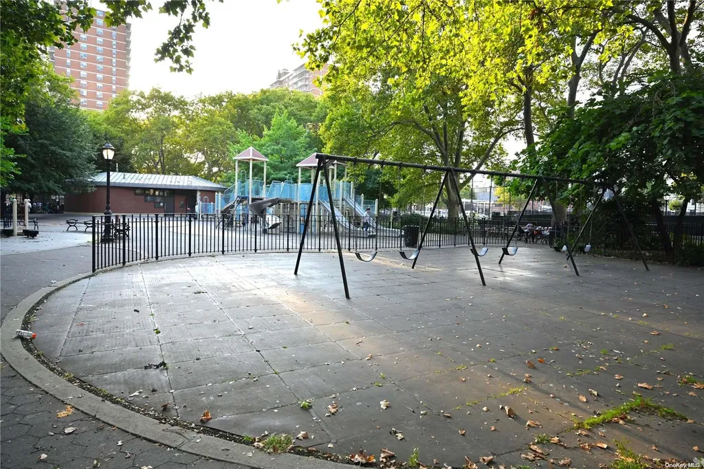 177 Leonard Street Brooklyn NY 11206