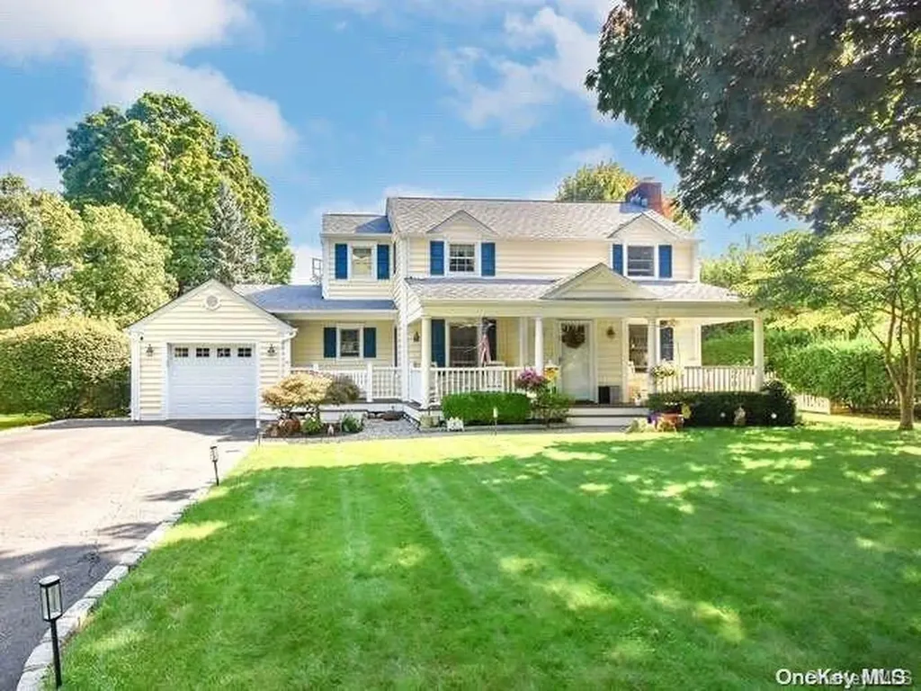 2 Mill Road Glen Head NY 11545