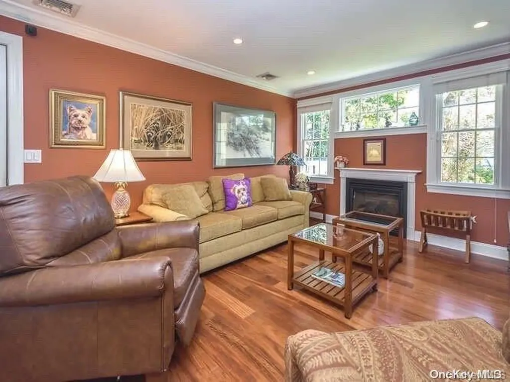 2 Mill Road Glen Head NY 11545