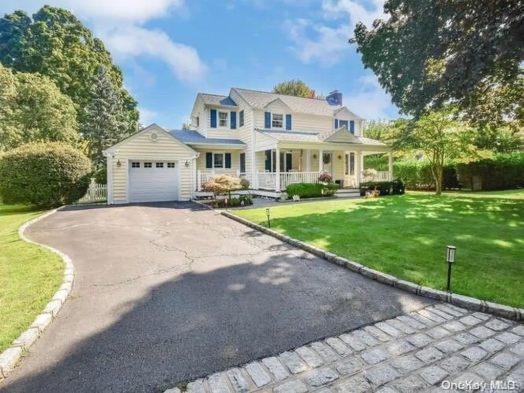 2 Mill Road Glen Head NY 11545