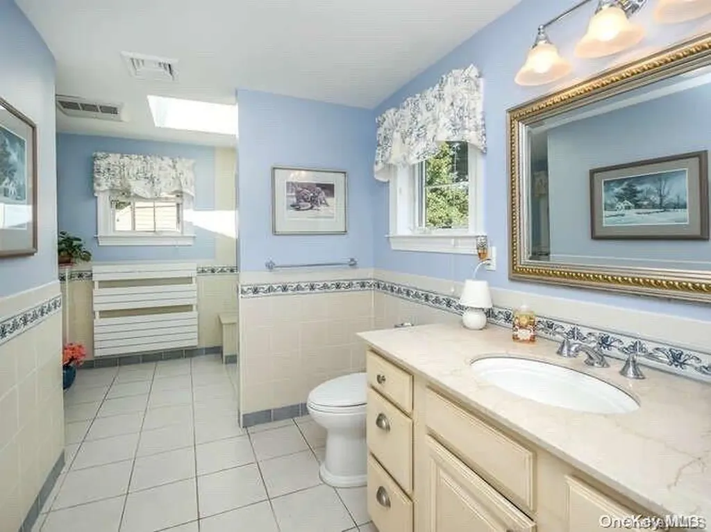 2 Mill Road Glen Head NY 11545