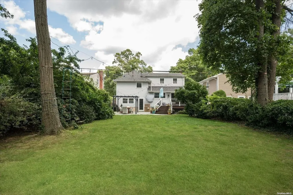 2044 Decker Avenue Merrick NY 11566