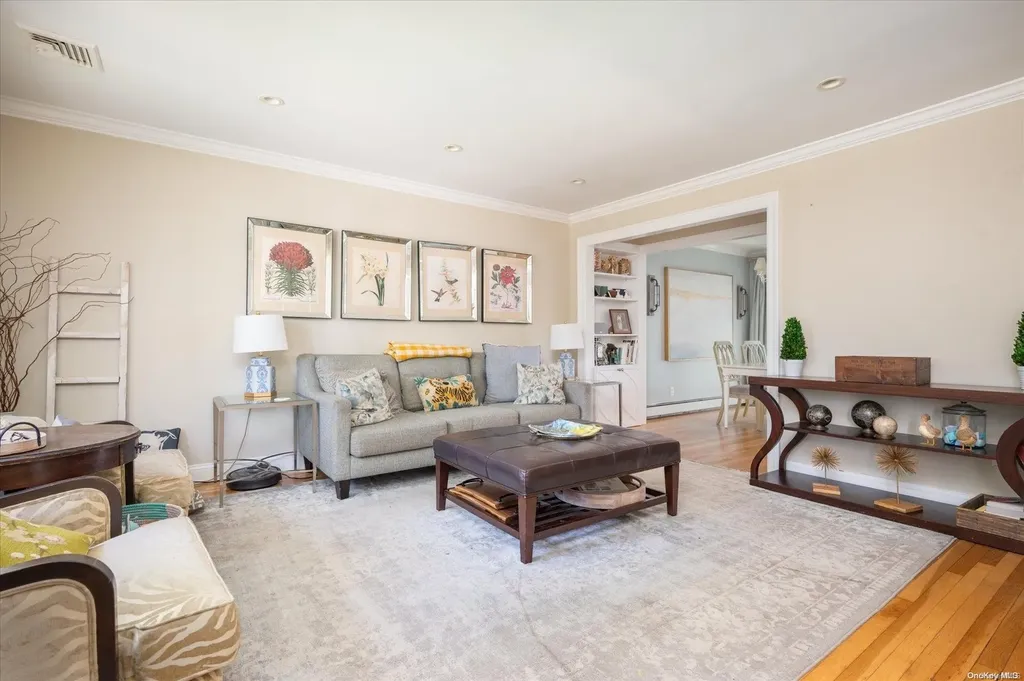 2044 Decker Avenue Merrick NY 11566