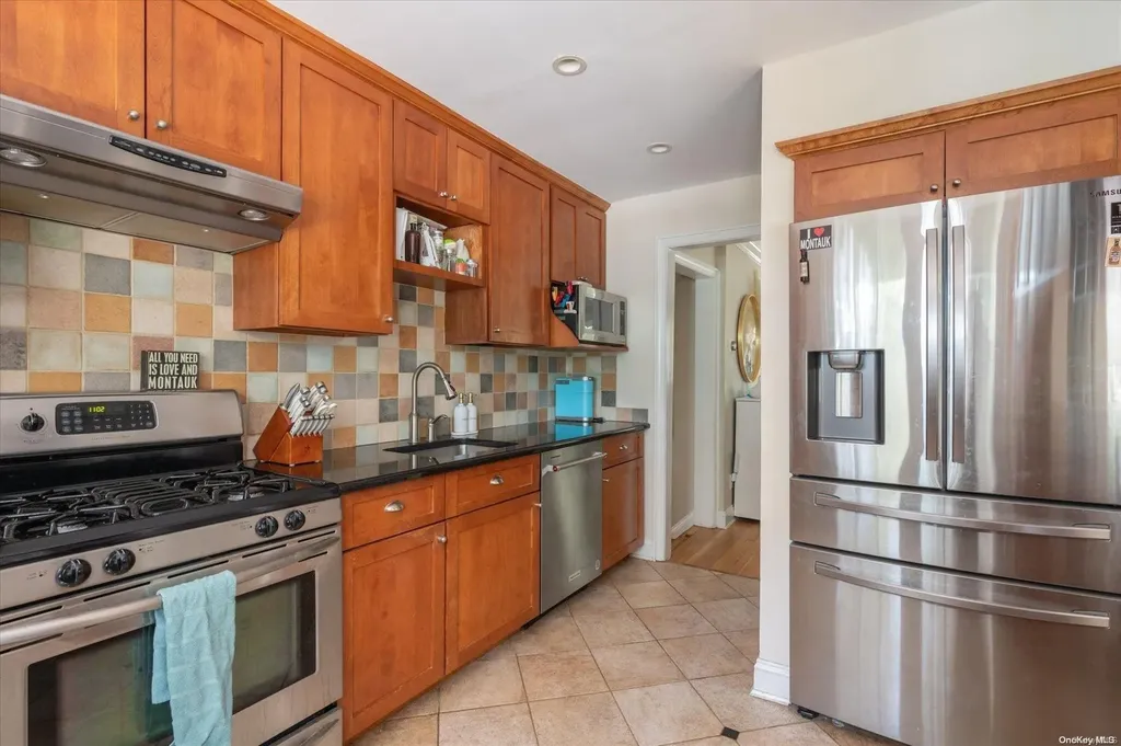 2044 Decker Avenue Merrick NY 11566