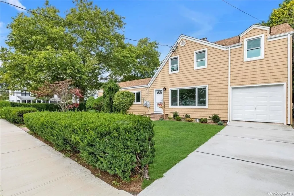 2731 Eastern Boulevard Baldwin NY 11510