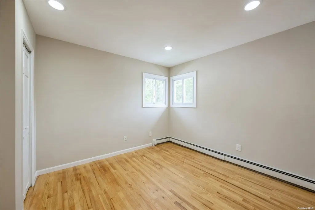 134 14th Avenue West Babylon NY 11704
