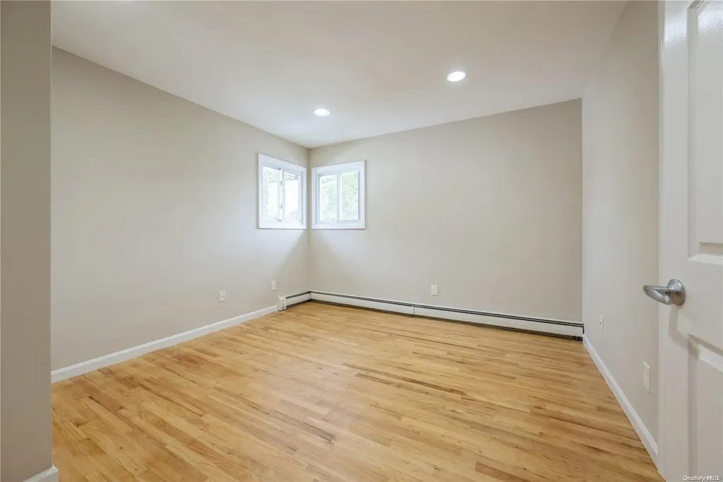134 14th Avenue West Babylon NY 11704