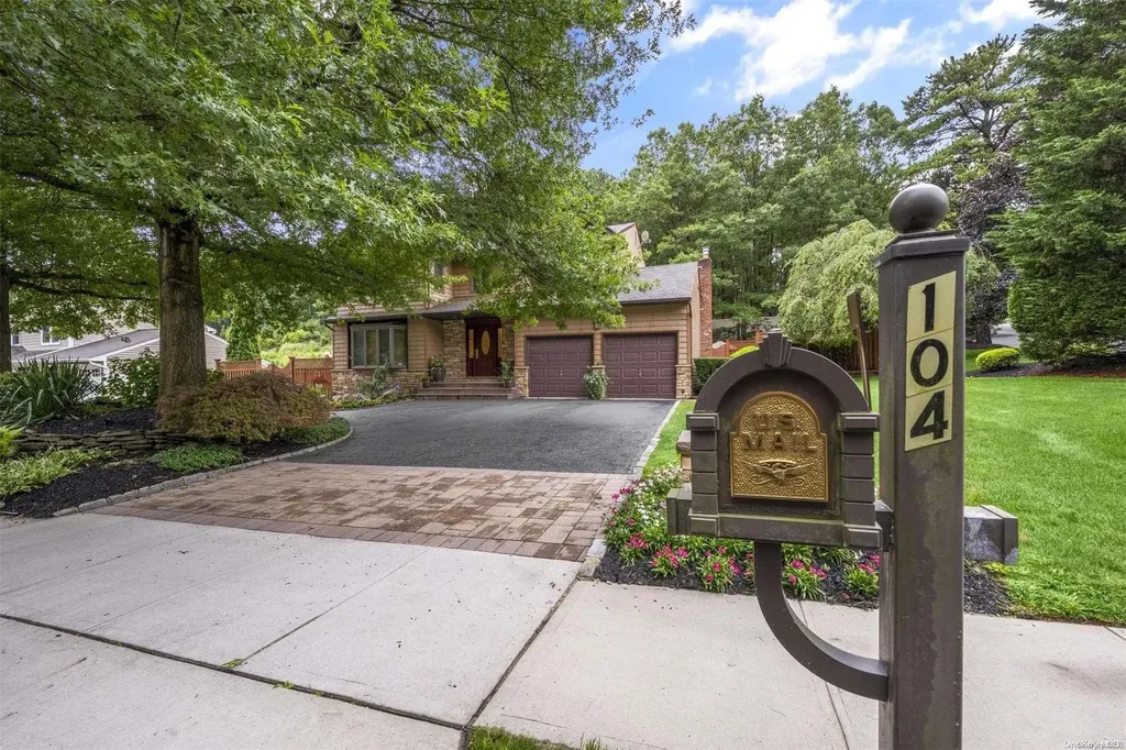 104 Washington Boulevard Commack NY 11725