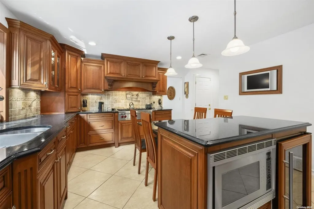 104 Washington Boulevard Commack NY 11725