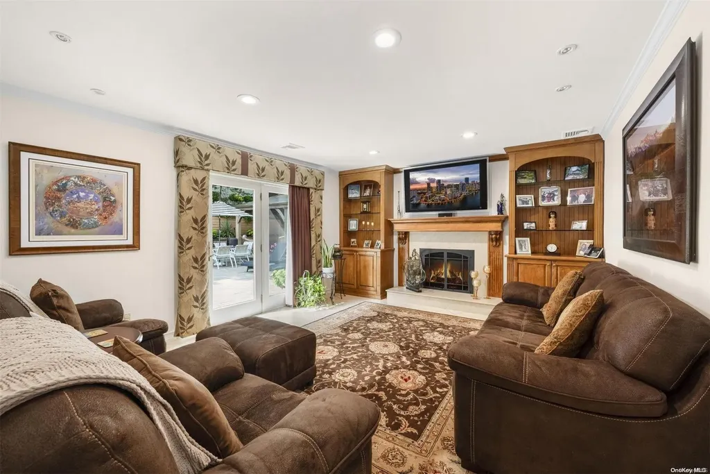 104 Washington Boulevard Commack NY 11725