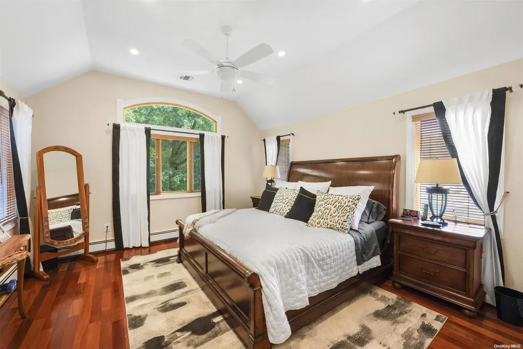 104 Washington Boulevard Commack NY 11725