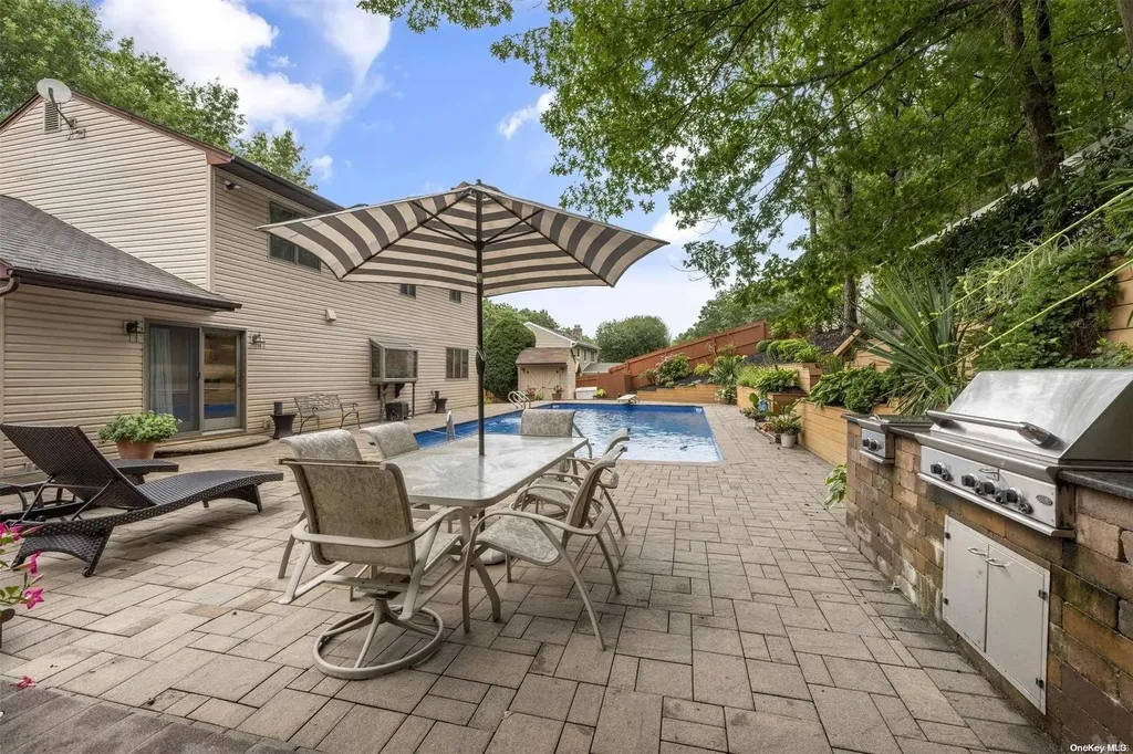 104 Washington Boulevard Commack NY 11725