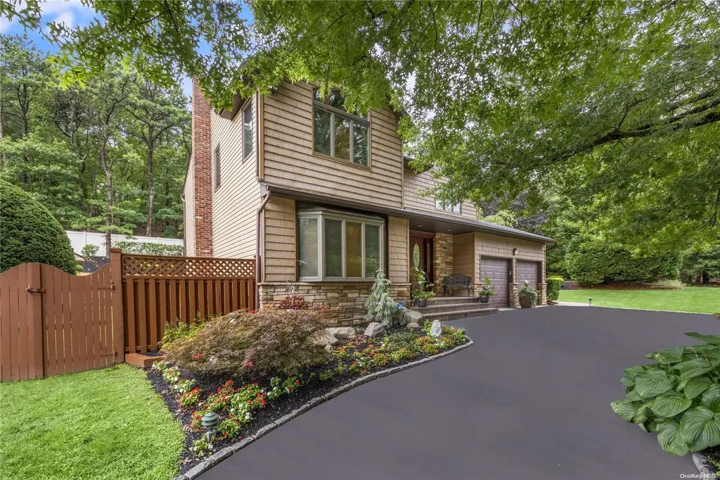 104 Washington Boulevard Commack NY 11725