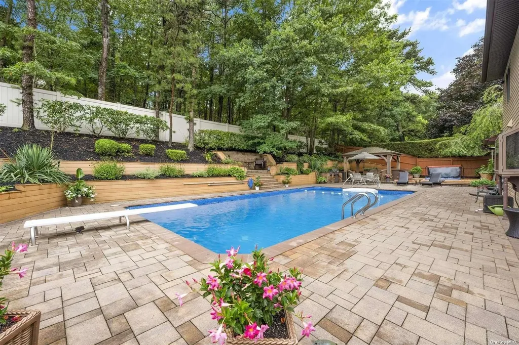 104 Washington Boulevard Commack NY 11725