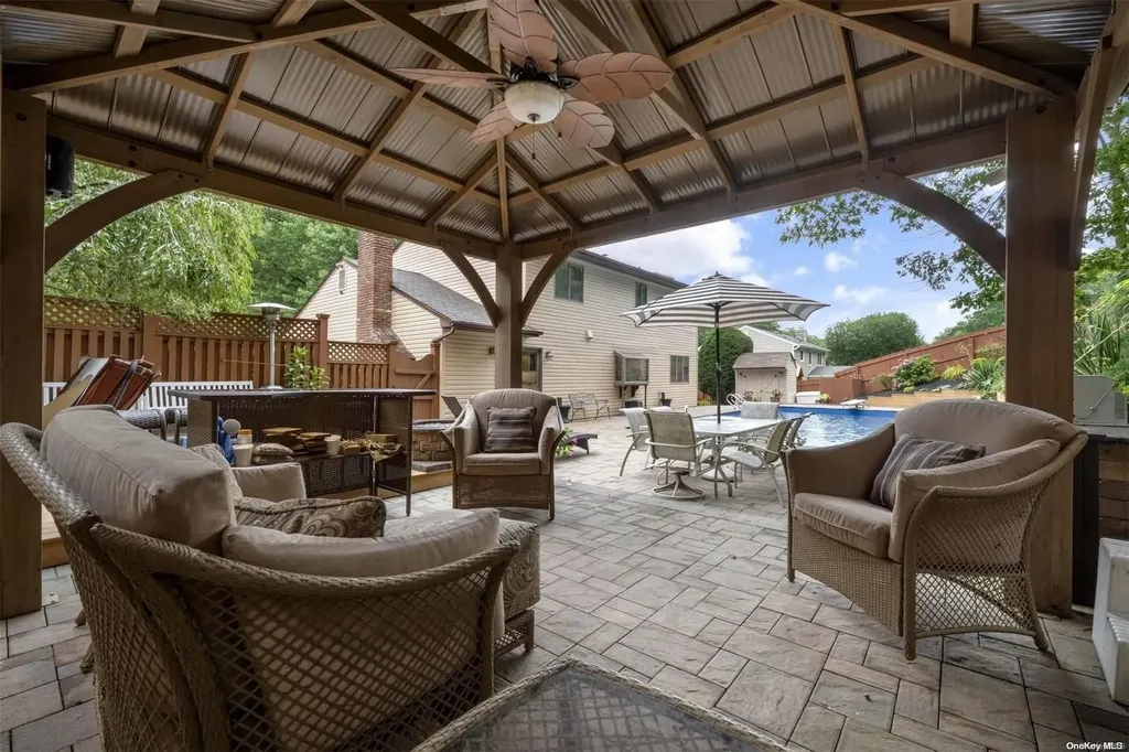 104 Washington Boulevard Commack NY 11725