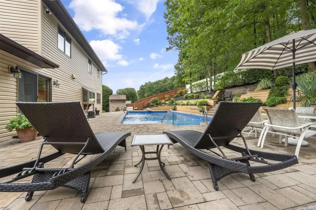 104 Washington Boulevard Commack NY 11725
