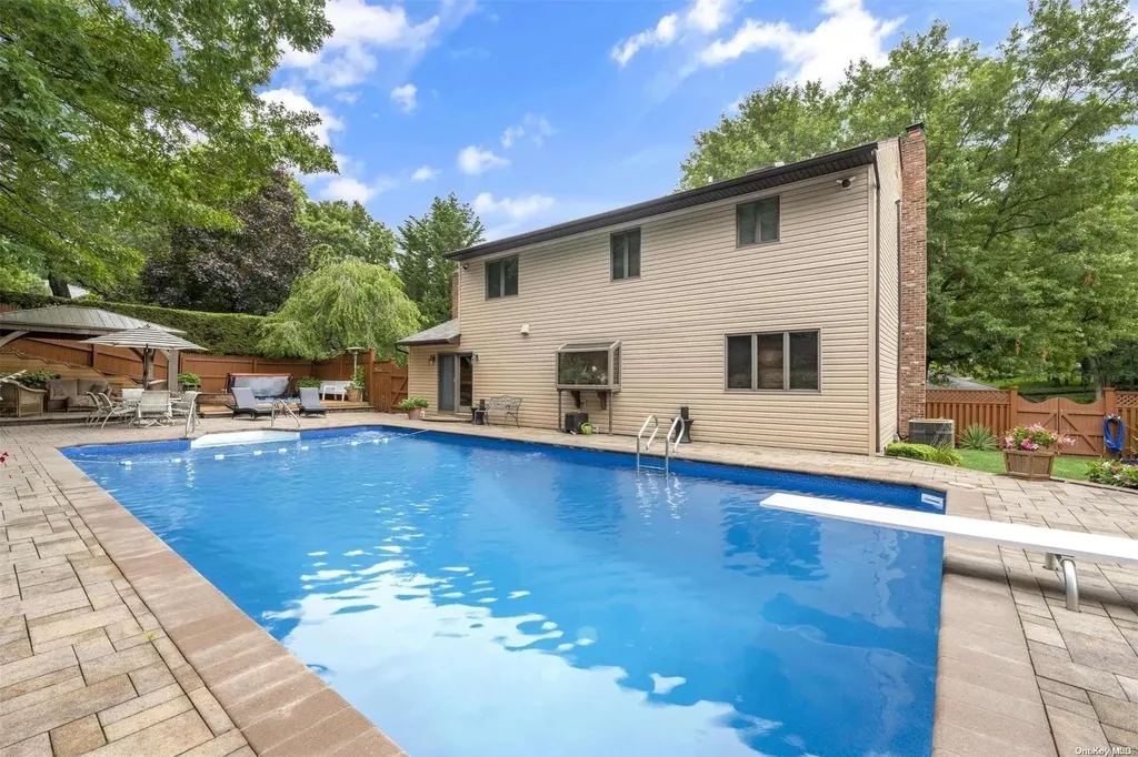 104 Washington Boulevard Commack NY 11725