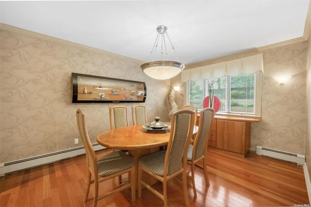 104 Washington Boulevard Commack NY 11725