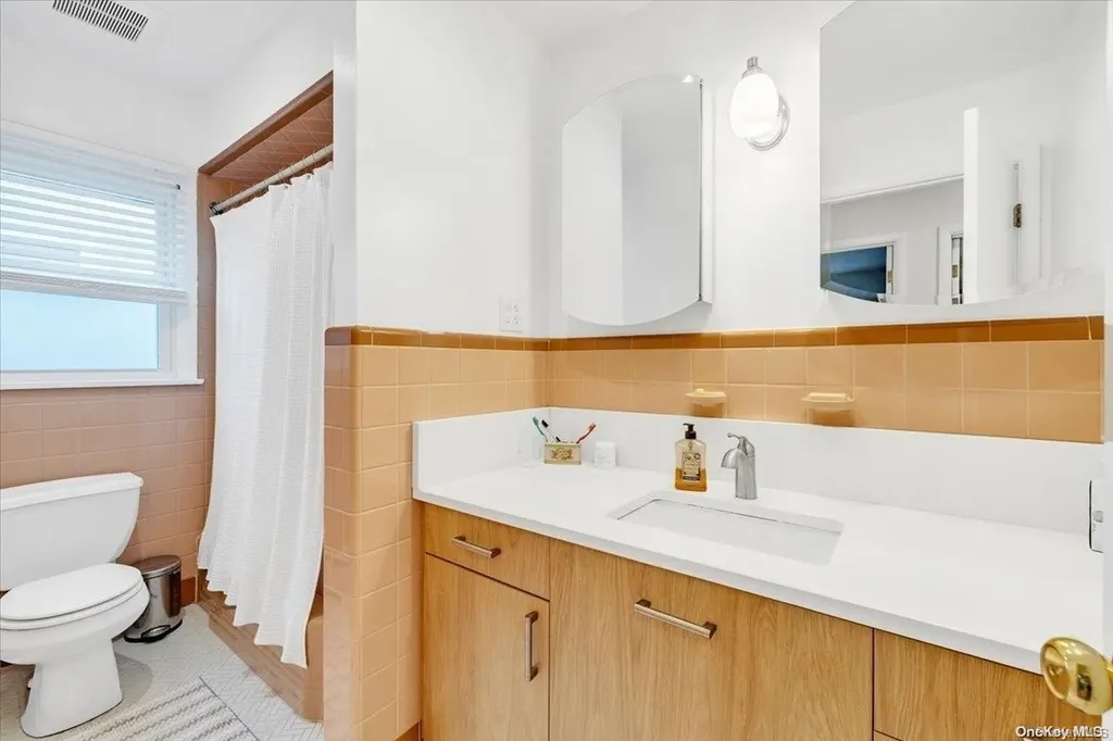 34 Parkwood Boulevard Poughkeepsie NY 12603