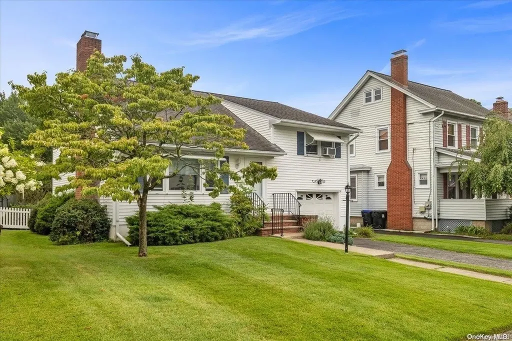 34 Parkwood Boulevard Poughkeepsie NY 12603