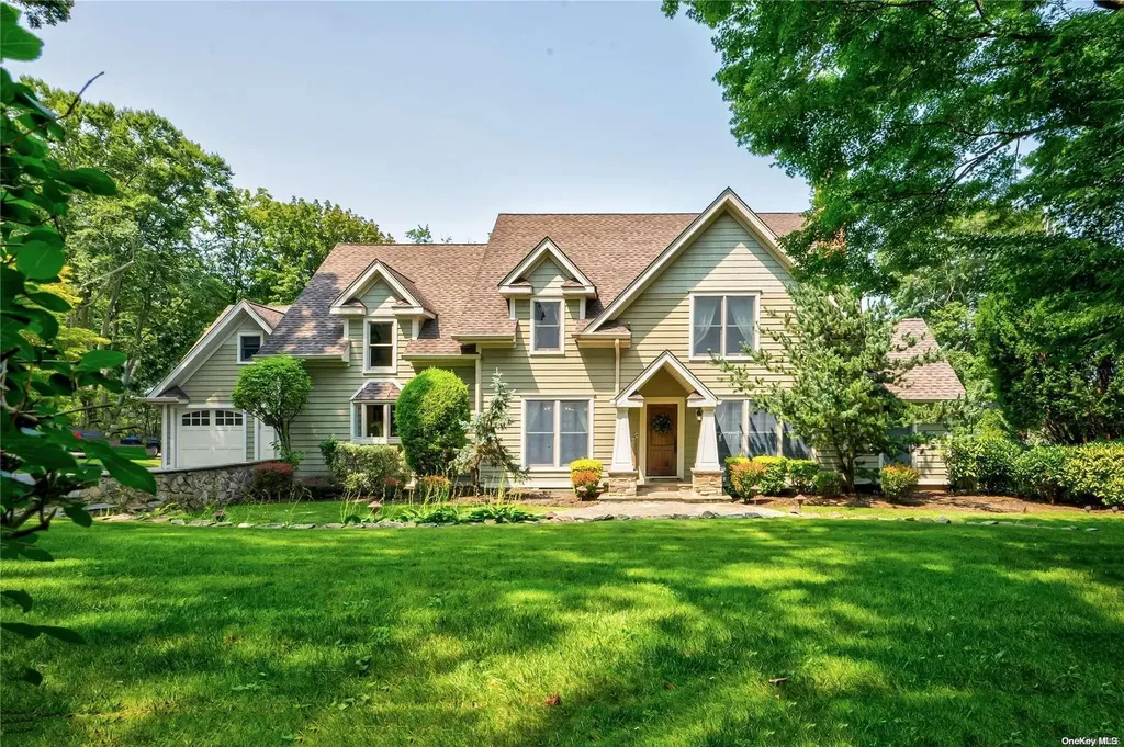 10 Central Drive Glen Head NY 11545