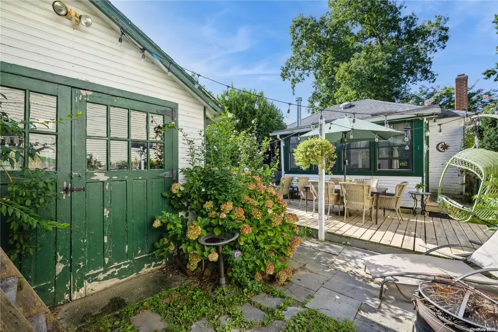 729 Harrison Drive Centerport NY 11721