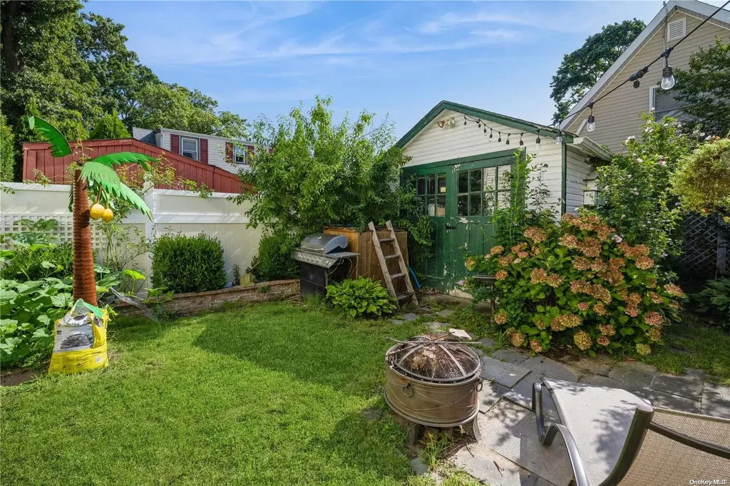 729 Harrison Drive Centerport NY 11721