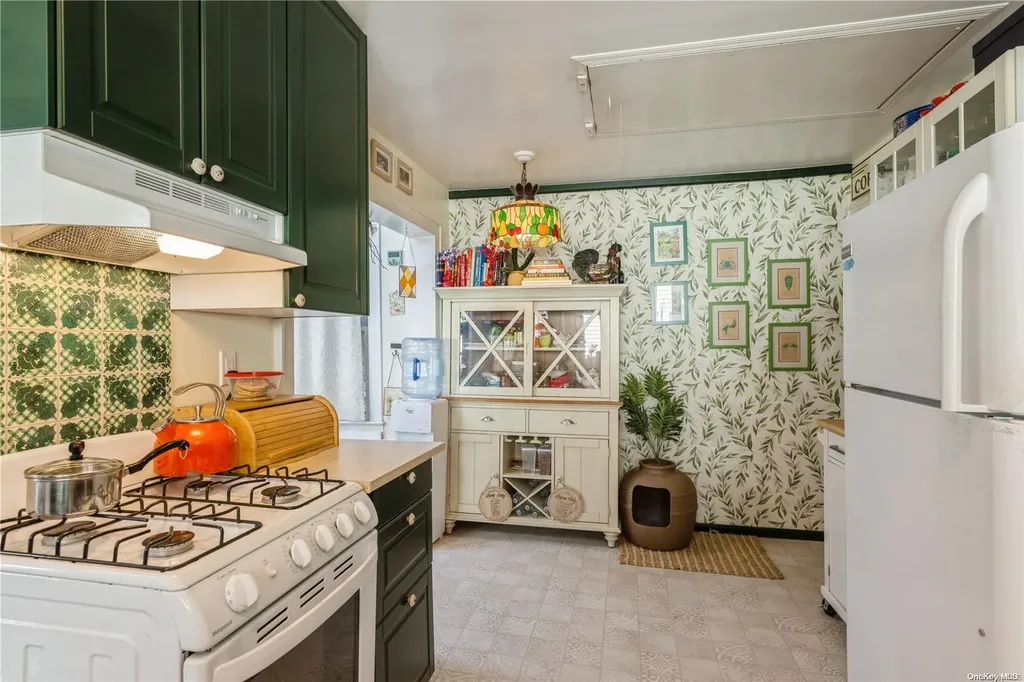 729 Harrison Drive Centerport NY 11721