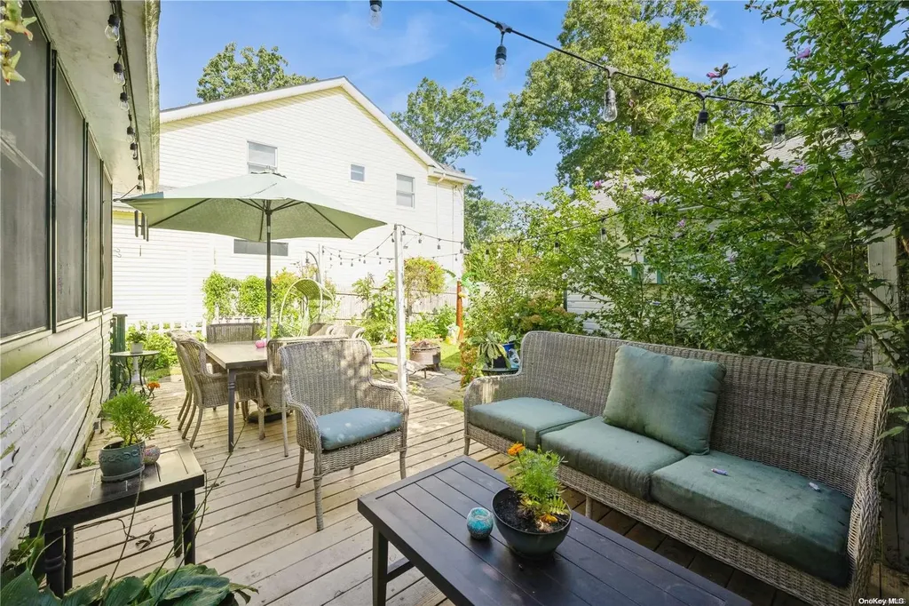 729 Harrison Drive Centerport NY 11721