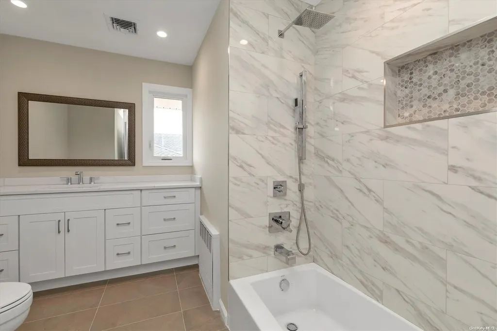 19 Deer Path Lane Syosset NY 11791