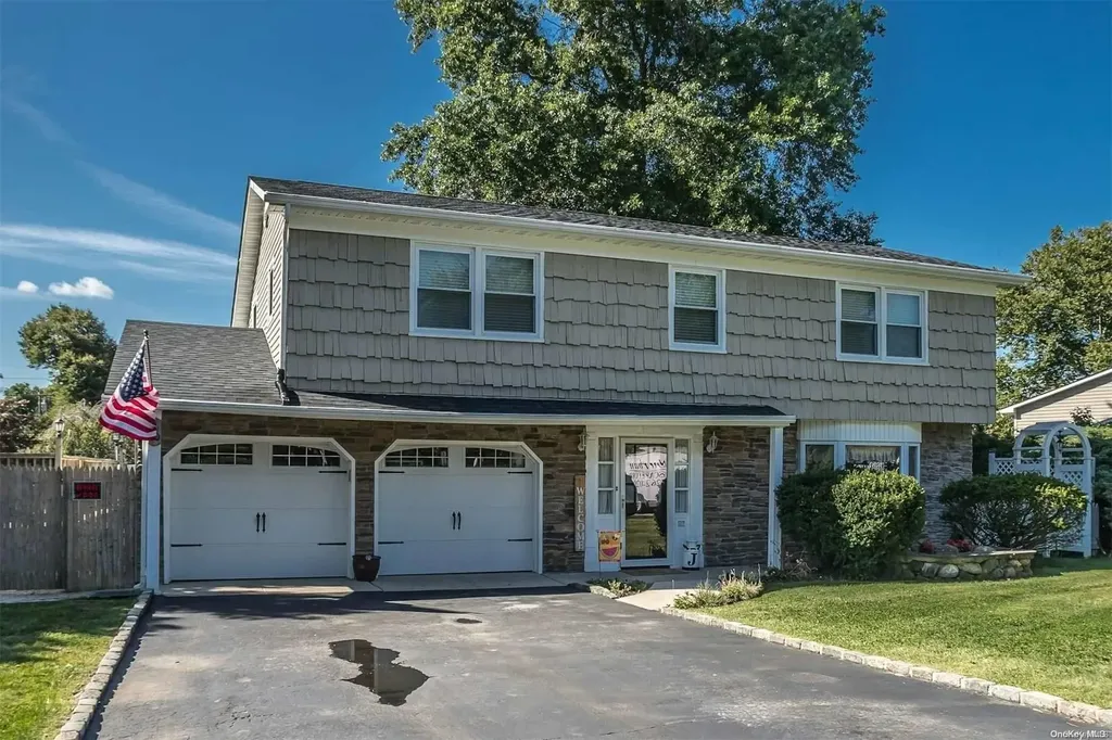 20 Griggs Drive Greenlawn NY 11740
