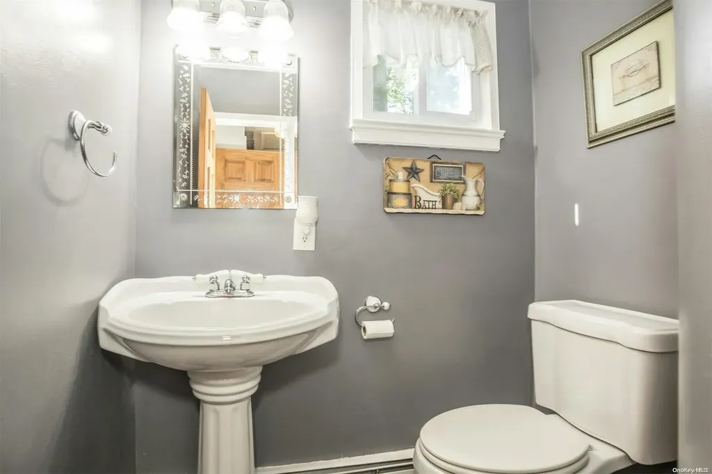20 Griggs Drive Greenlawn NY 11740