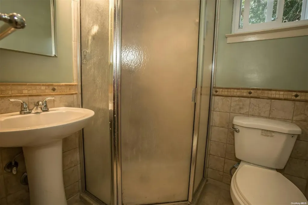 20 Griggs Drive Greenlawn NY 11740