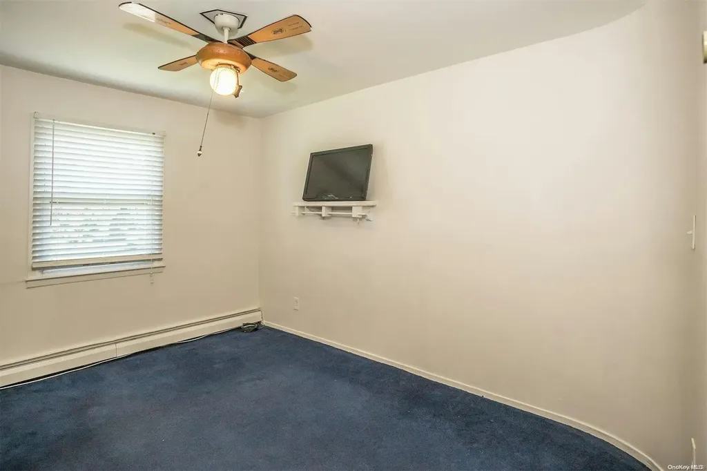 20 Griggs Drive Greenlawn NY 11740