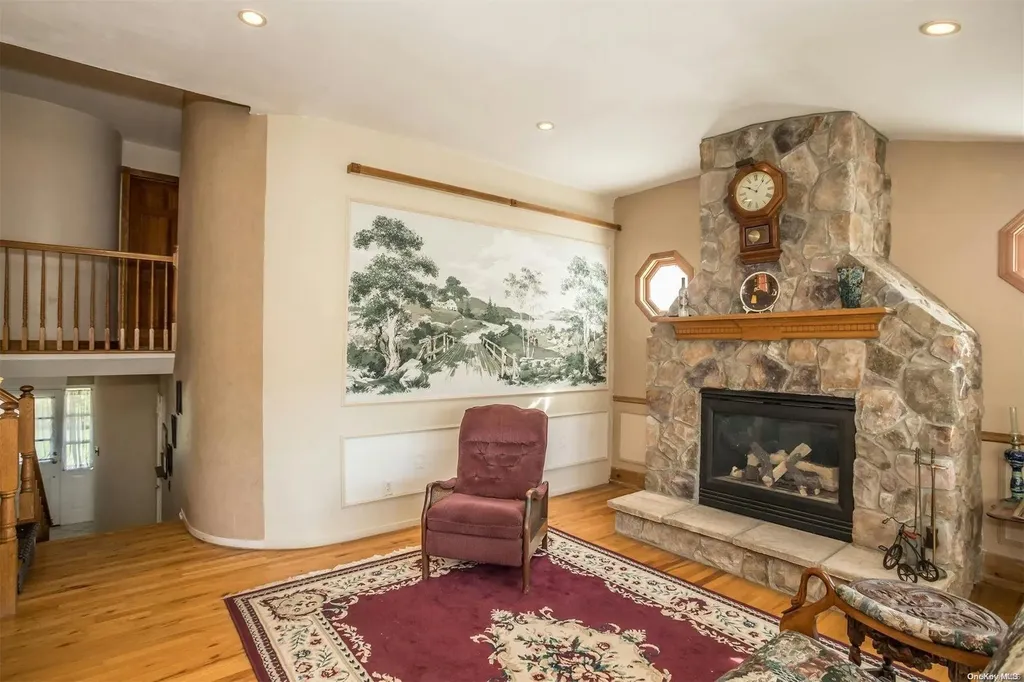 20 Griggs Drive Greenlawn NY 11740