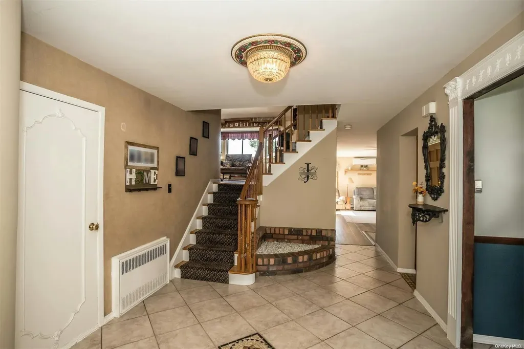 20 Griggs Drive Greenlawn NY 11740