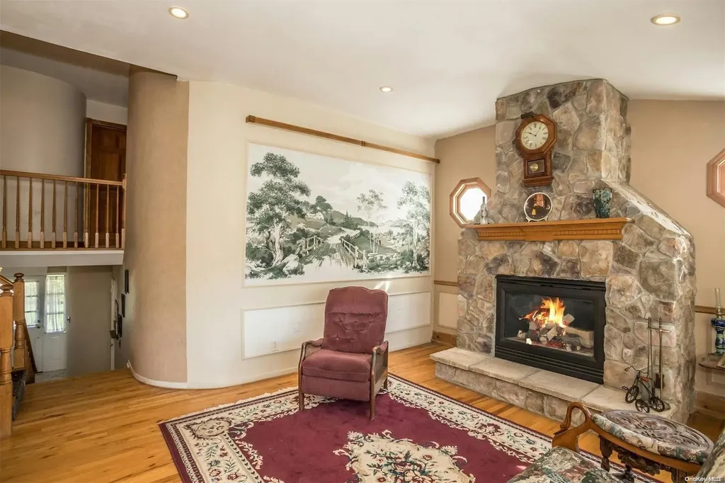 20 Griggs Drive Greenlawn NY 11740