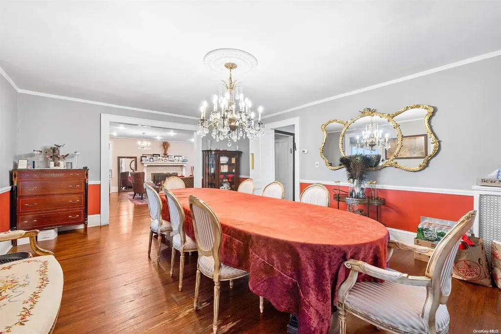 876 Woodmere Place Woodmere NY 11598