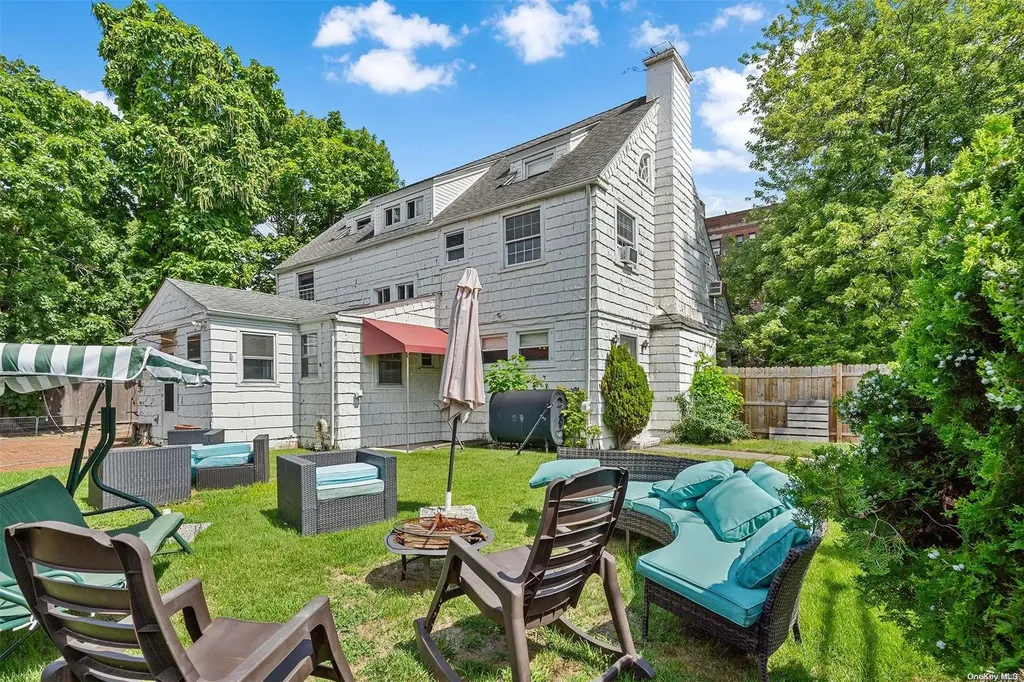 876 Woodmere Place Woodmere NY 11598