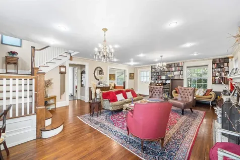 876 Woodmere Place Woodmere NY 11598