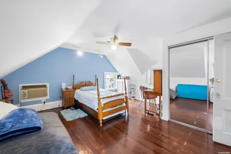 876 Woodmere Place Woodmere NY 11598