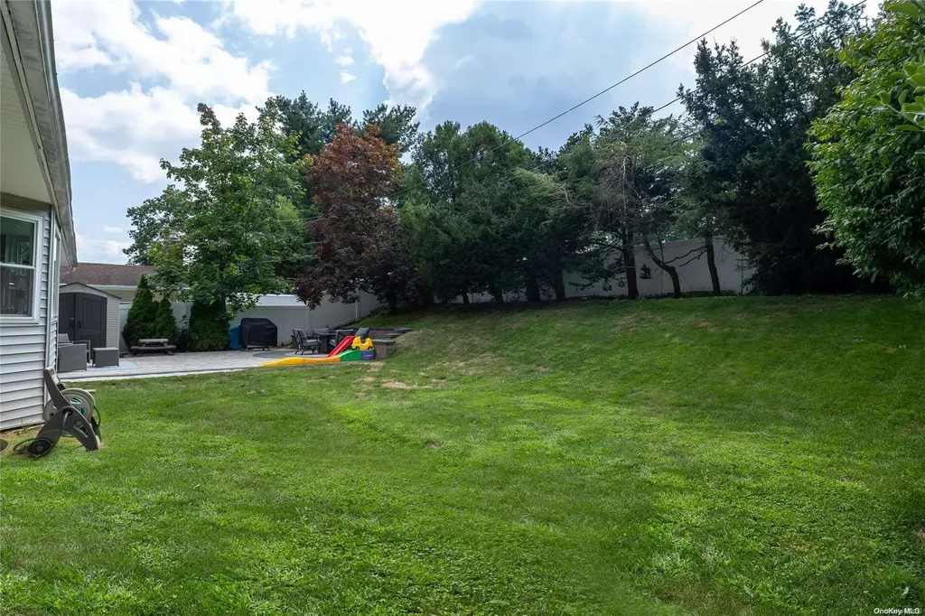 40 West Drive Kings Park NY 11754