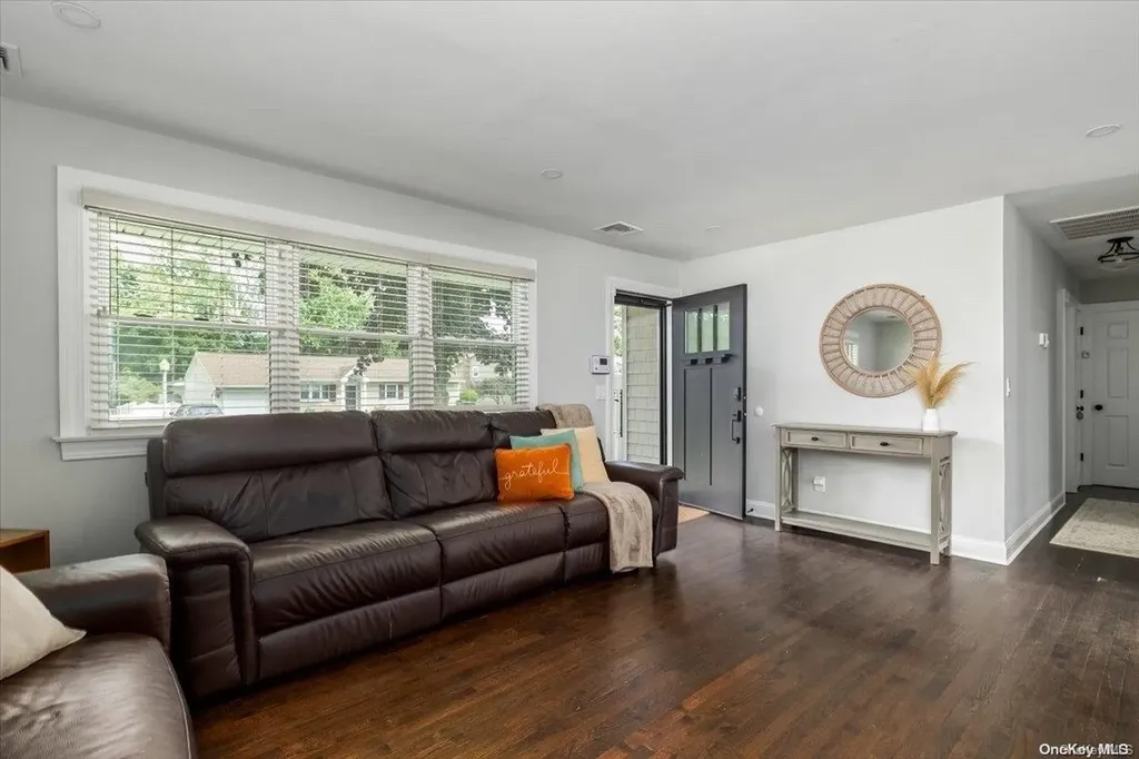 40 West Drive Kings Park NY 11754