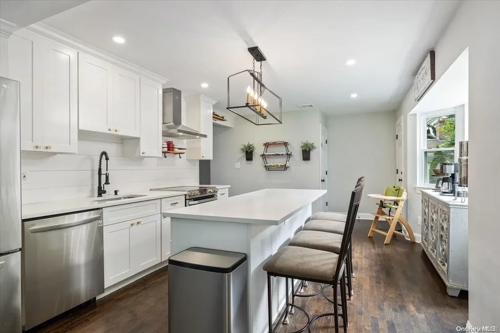 40 West Drive Kings Park NY 11754