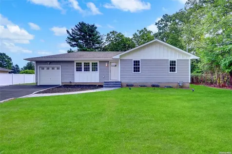 25 Jeanne Avenue Port Jefferson Station NY 11776