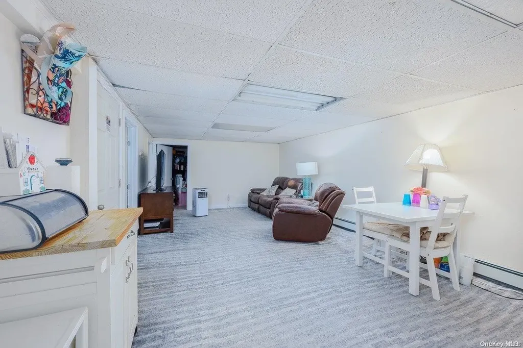 179 Broadway Rocky Point NY 11778